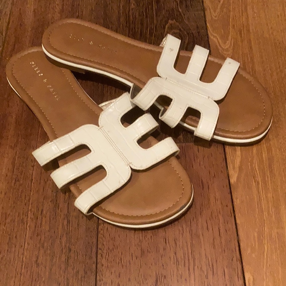 🎉 3/$15 Kelly & Katie White Sandals Sz 10